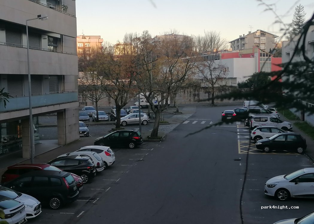 (4715-213) Braga - Praça Doutor Cândido da Costa Pires — foto 3