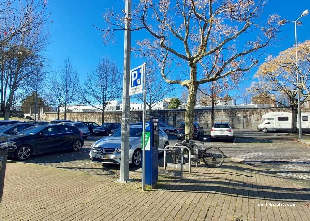 (4715-213) Braga - Praça Doutor Cândido da Costa Pires — foto 4