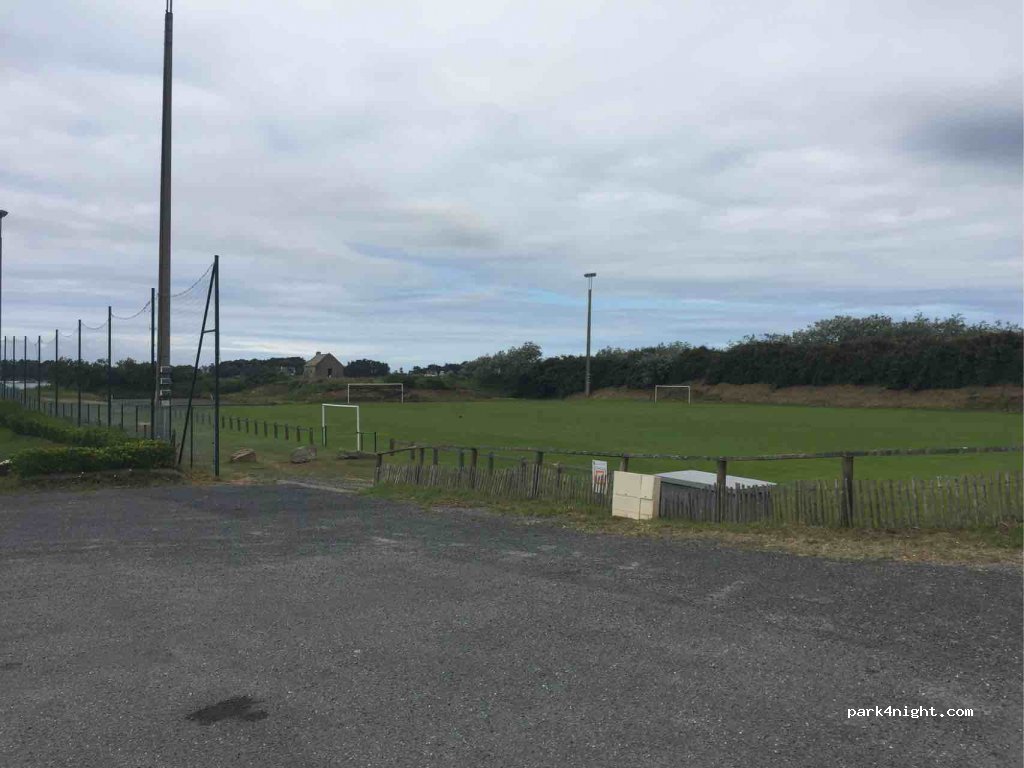(29880) Guissény - rue du stade — foto 2