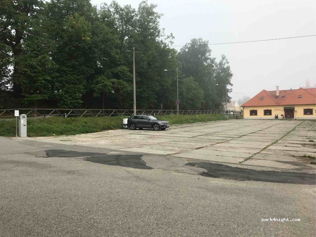 (379 01) Třeboň - Novohradská — foto 3