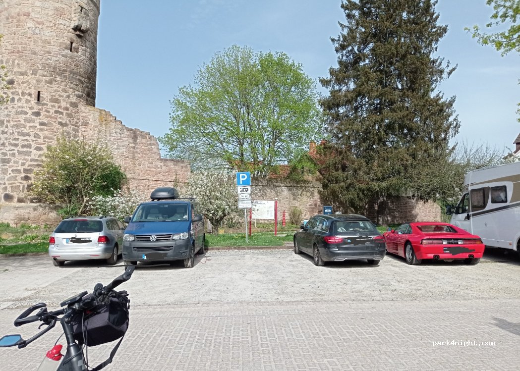 Wohnmobilstellplatz am Diebesturm in Witzenhausen — foto 3