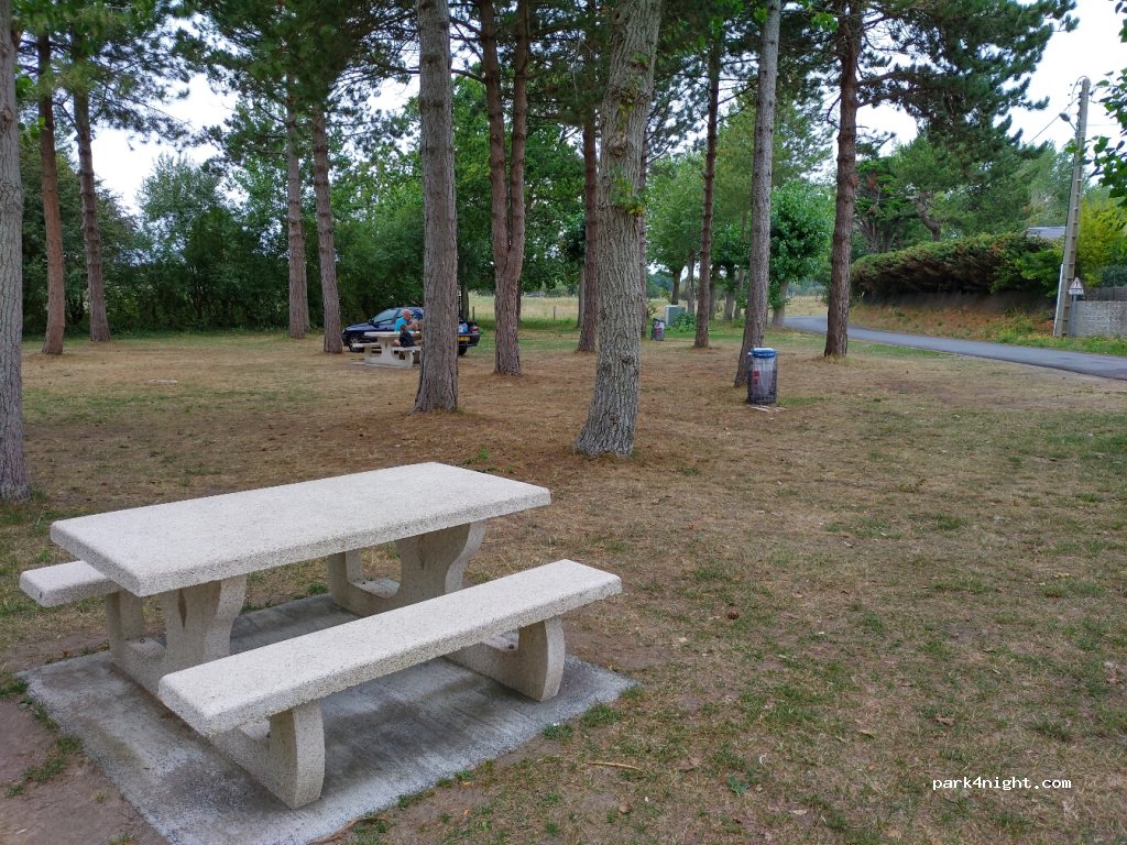 (50590) Hauteville-sur-Mer - 15 Rue des Mares — foto
