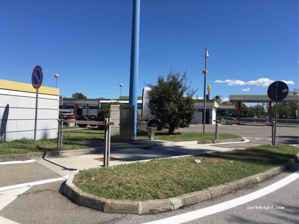 (15053) Castelnuovo Scrivia - Strada Ova — foto