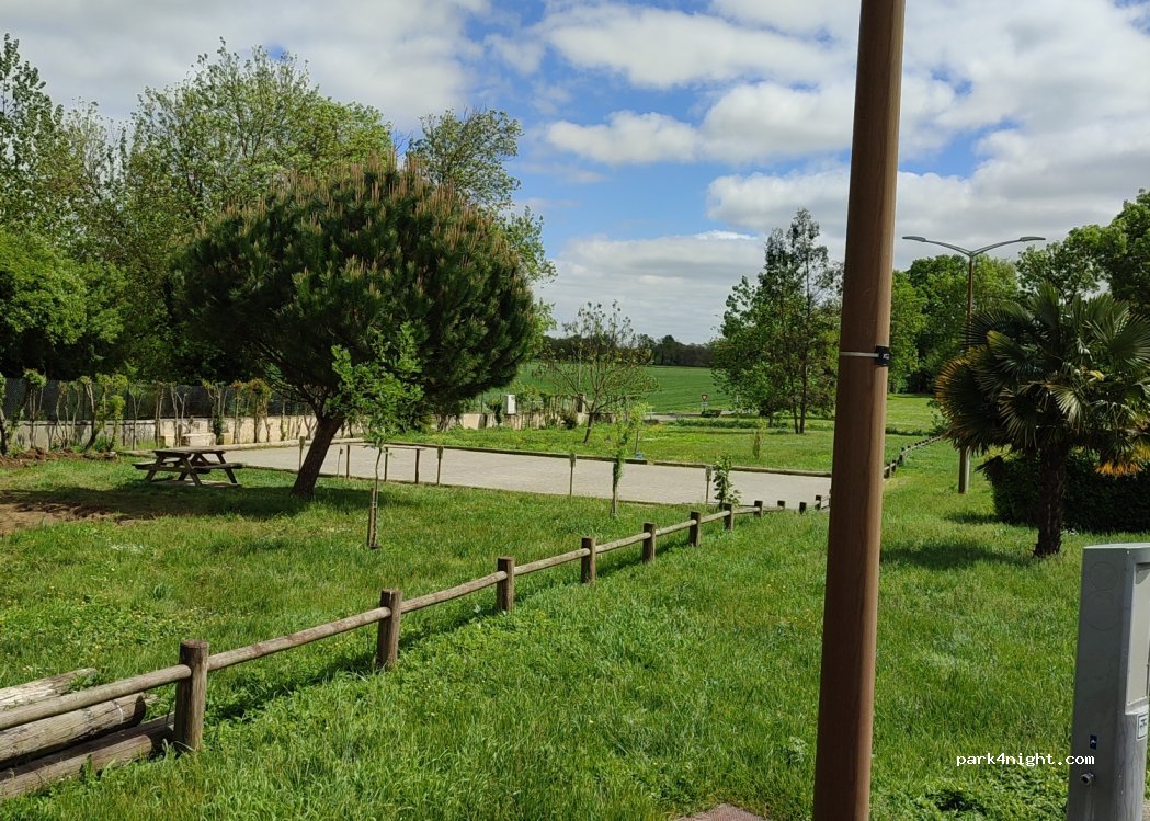 (17240) Saint-Genis-de-Saintonge - 4 Rue Fanny — foto 3