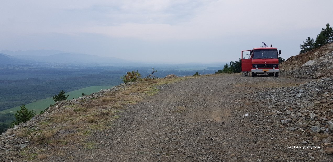 () Jelovo Brdo - Unnamed Road — foto