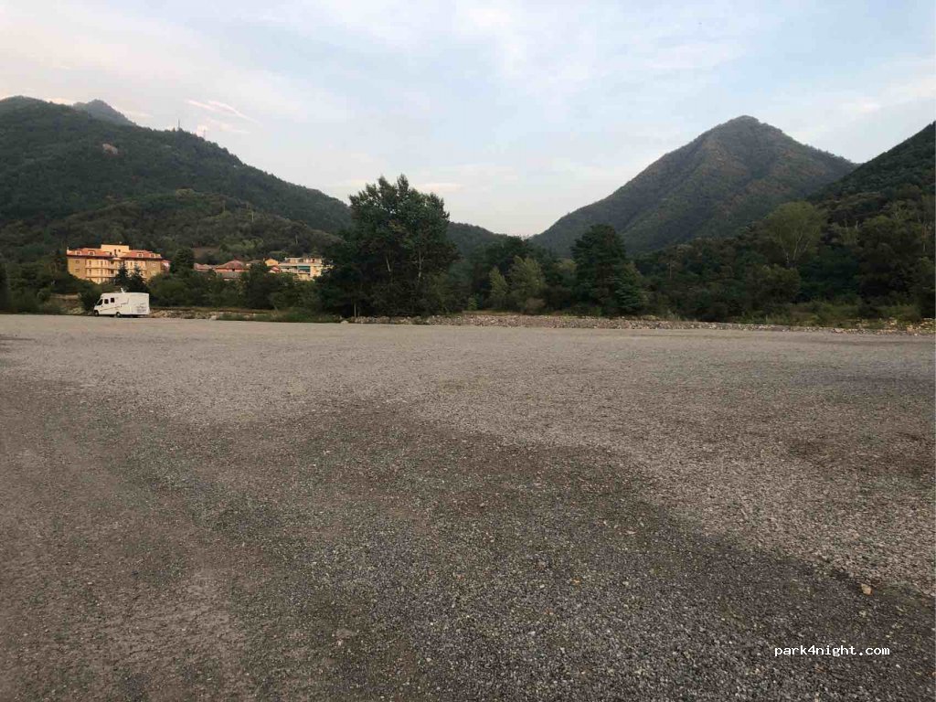(16026) Montoggio - 58 Via Milite Ignoto — foto
