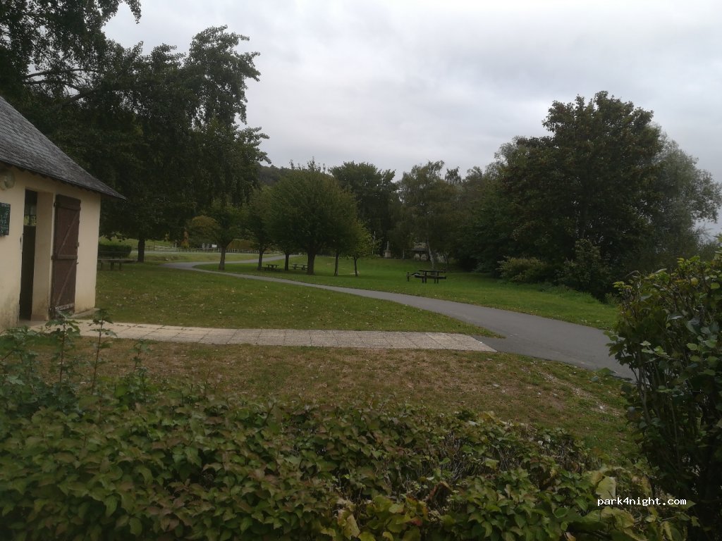 (76490) Rives-en-Seine - 9 Rue Louis le Gaffric — foto