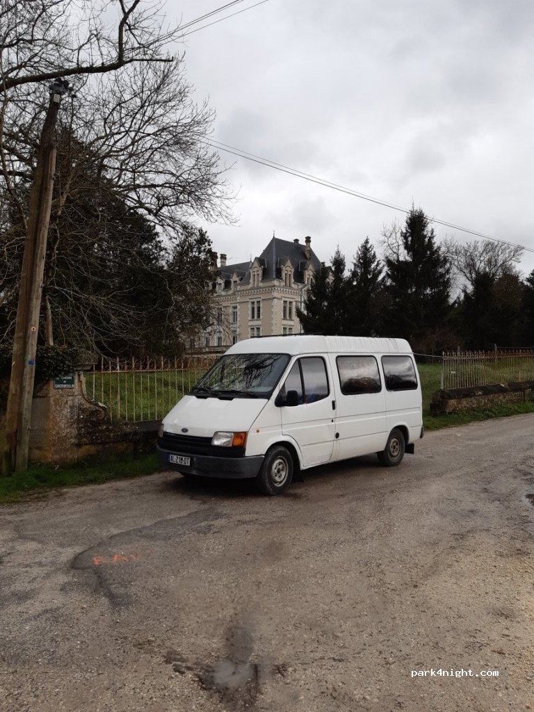 (16130) Gensac-la-Pallue - 21 Chemin de Gademoulin — foto