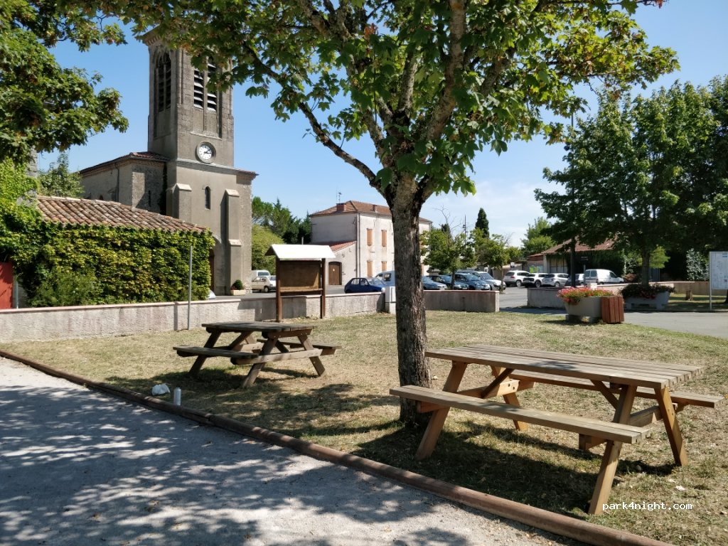 (81440) Brousse - 1 Place de la Mairie — foto 2