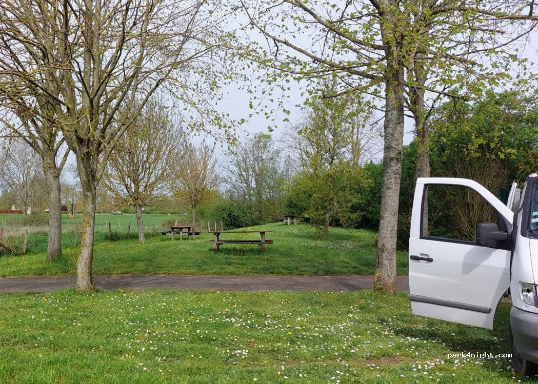 (41800) Lavardin - 3 Square de la Liberté — foto 4