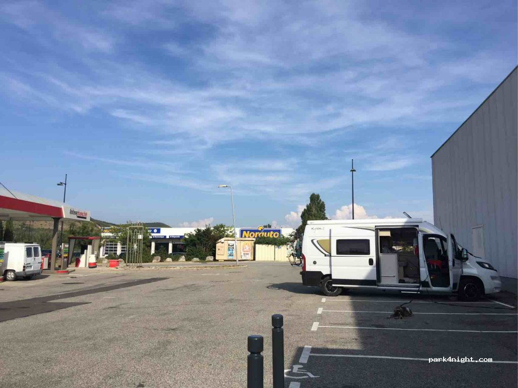 (26270) Loriol-sur-Drôme - Allée des Crozes — foto