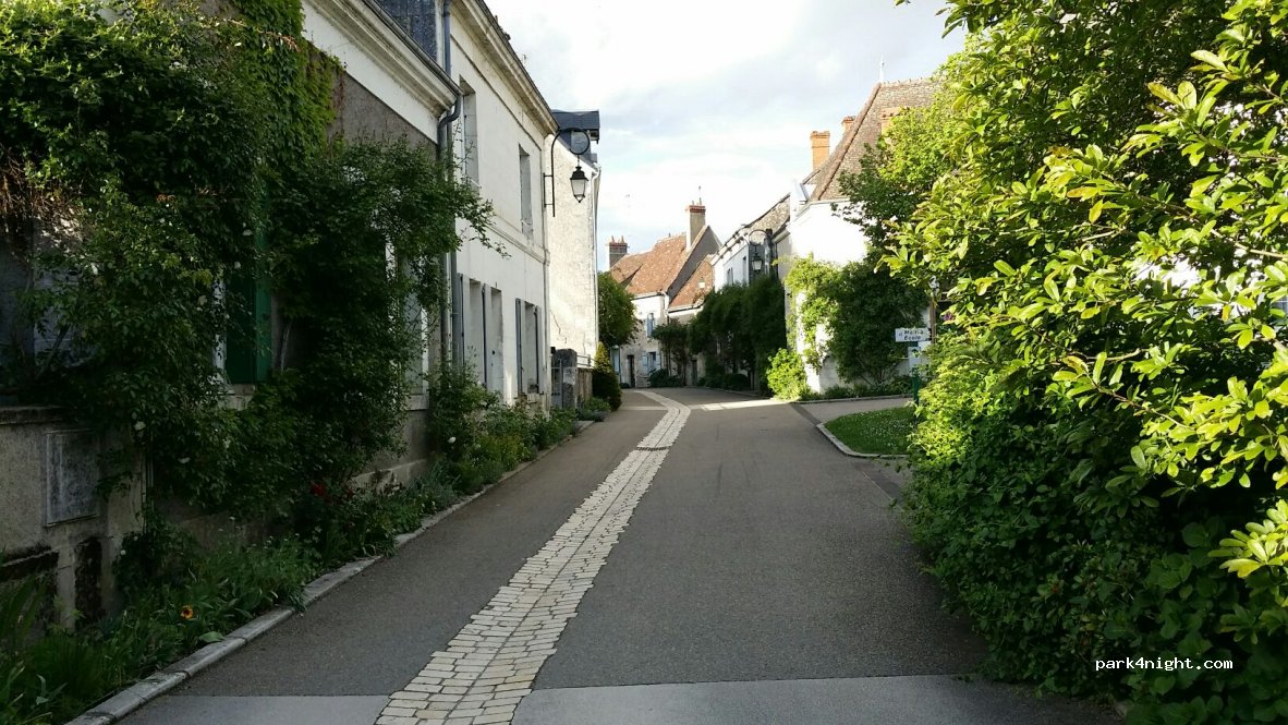 (37310) Chédigny - D10 — foto 2