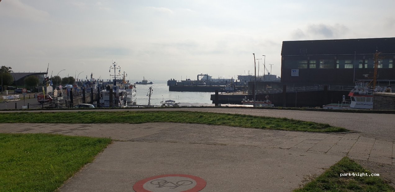 (27472) Cuxhaven - 9 Am Seedeich — foto