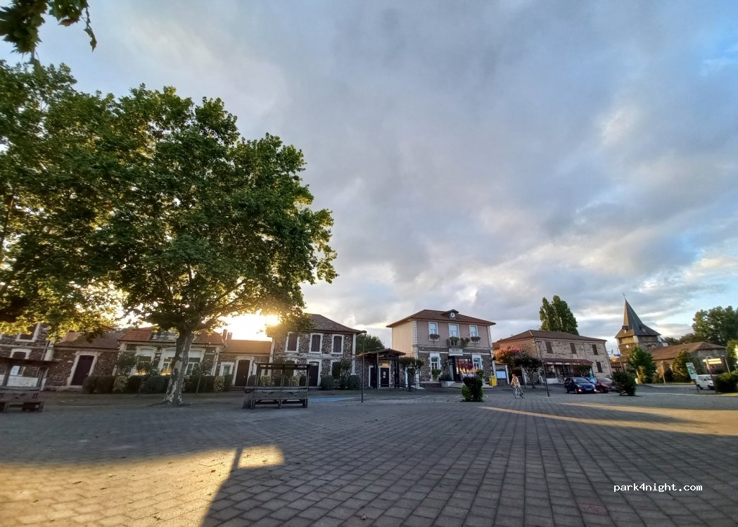 (40200) Pontenx-les-Forges - 84 Chemin de la Fontaine d'Or — foto 2