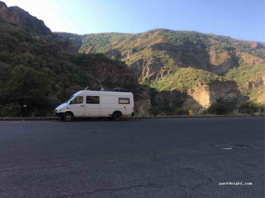 () Goght - Geghard Monastery Road — foto 2