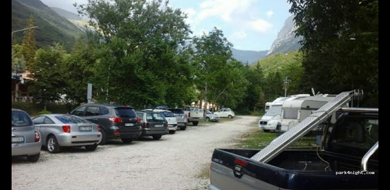 (62039) Ussita - 24 Via del Fiume — foto