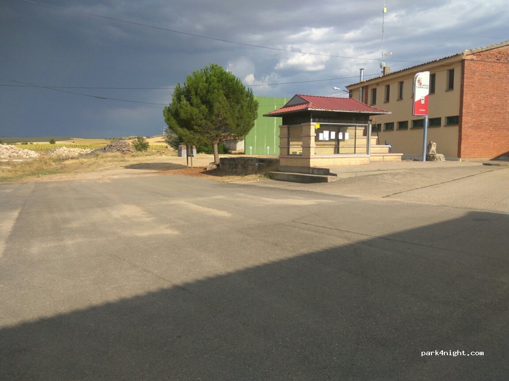 (42141) Guijosa - Unnamed Road, — foto
