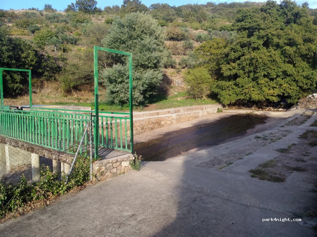 (10749) Gargantilla - Calle Jerte — foto