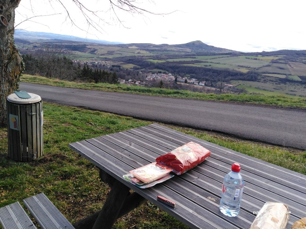 (63320) Saint-Vincent - Route des Vignes — foto 2