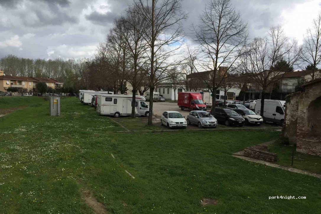 (50052) Certaldo - 12 Piazza Macelli — foto