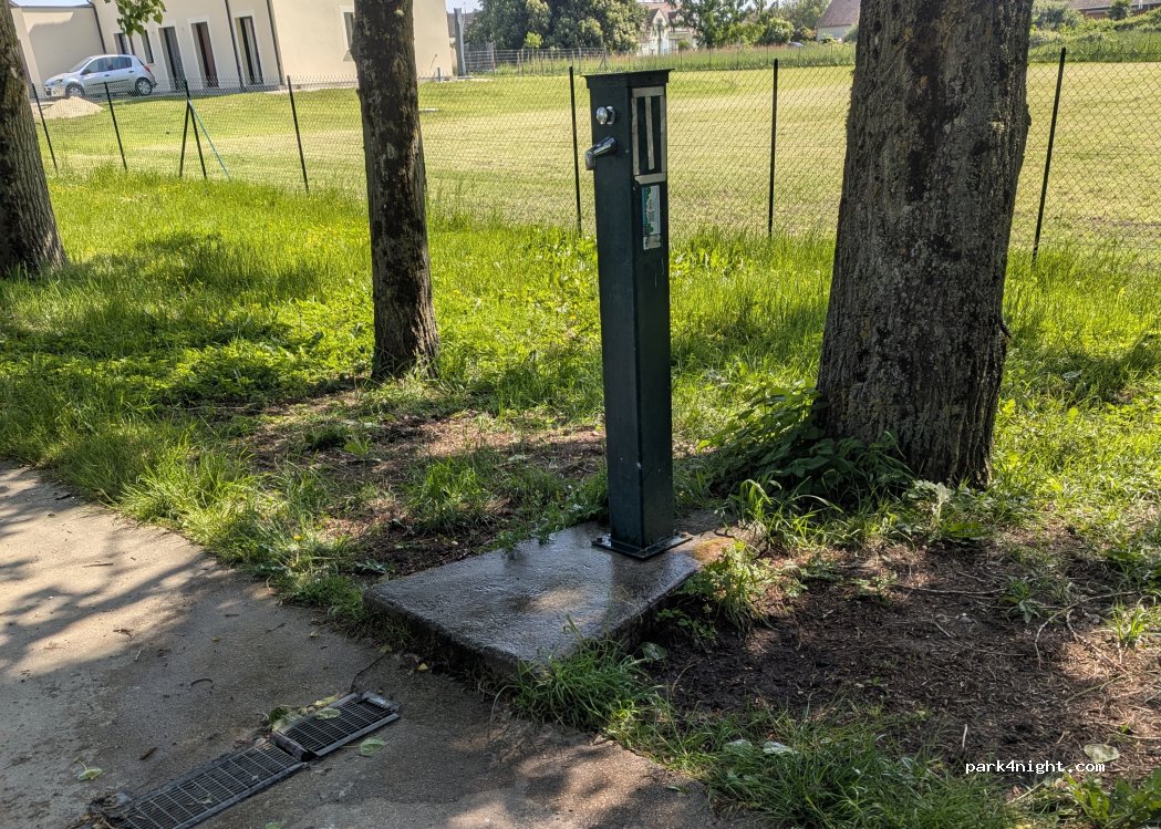 (45110) Germigny-des-Prés - Rue des Manteaux — foto 4