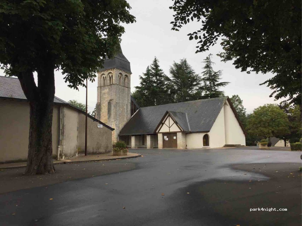 (36100) Neuvy-Pailloux - 16 Place de la Mairie — foto