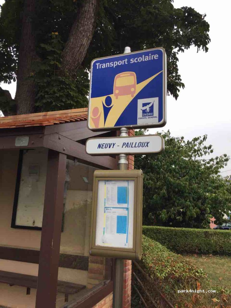 (36100) Neuvy-Pailloux - 16 Place de la Mairie — foto 4