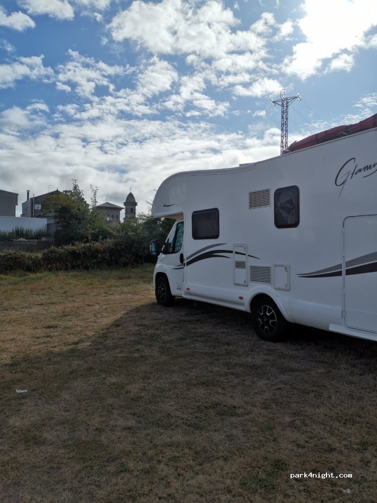 (27300) Guitiriz - 94 Avenida da Coruña — foto