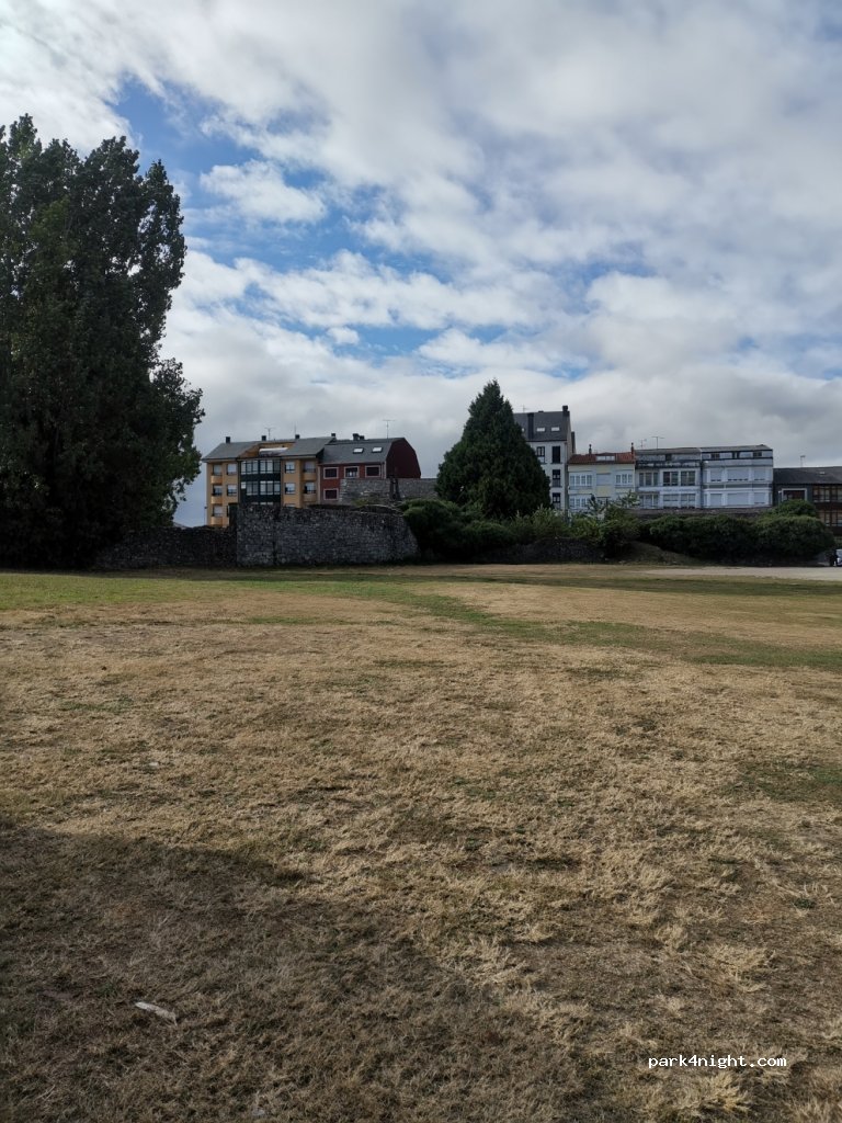 (27300) Guitiriz - 94 Avenida da Coruña — foto 3