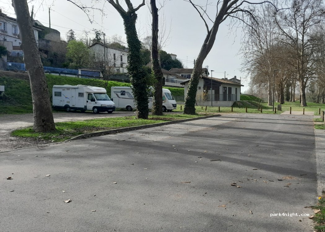 (33210) Castets-en-Dorthe - 32-44 Route du Moulin — foto 2