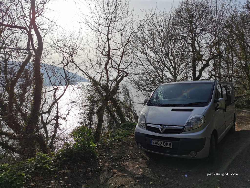 (TQ6 0JN) Dartmouth - Castle Road — foto