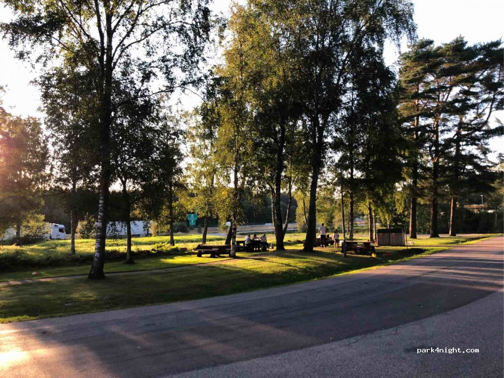 (437 93) Lindome - Rest area Sandsjöbacka east E20, Kungsbackaleden — foto 2