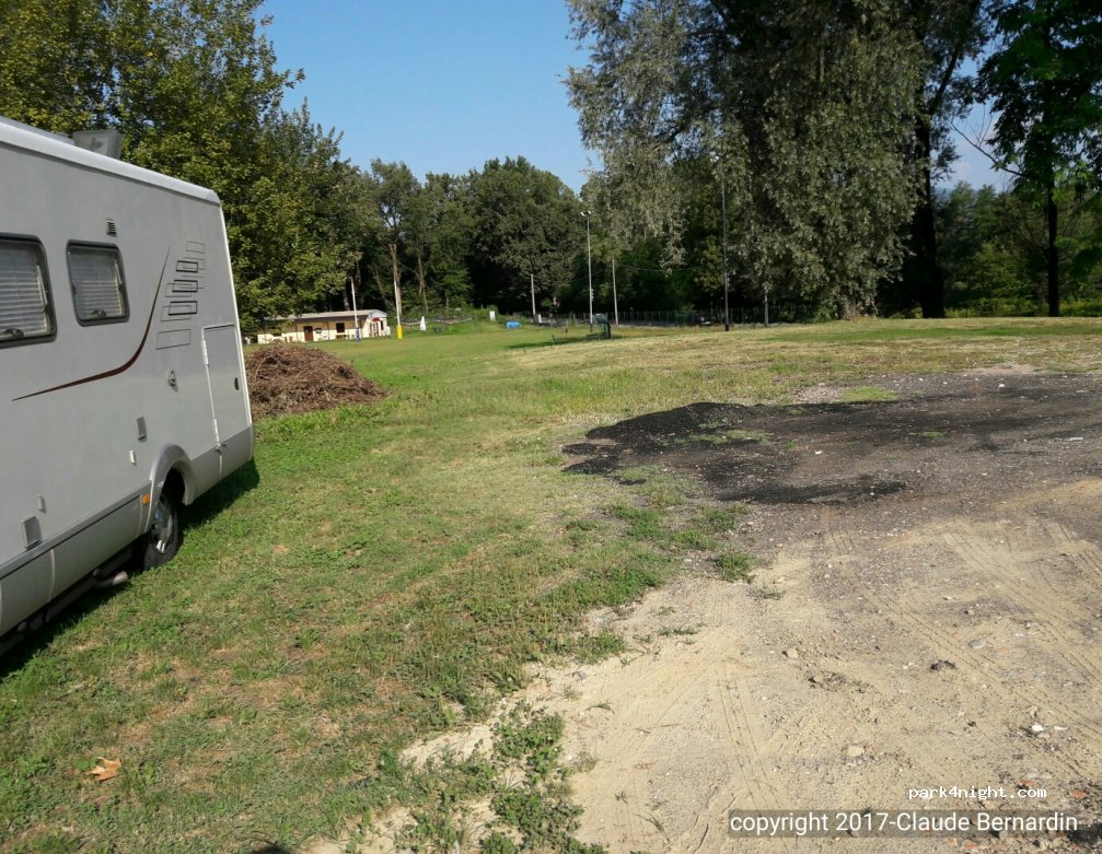 (21020) Ranco - 2 Via Cascina Boschi — foto