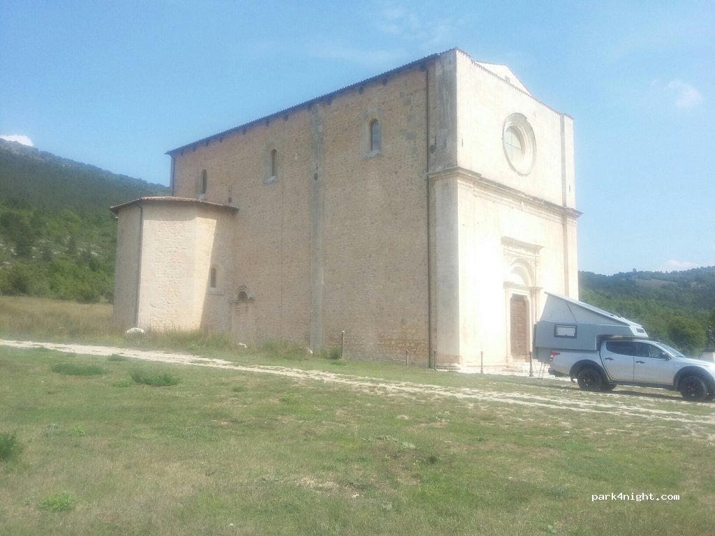 (67020) Caporciano - Strada Statale 17 — foto