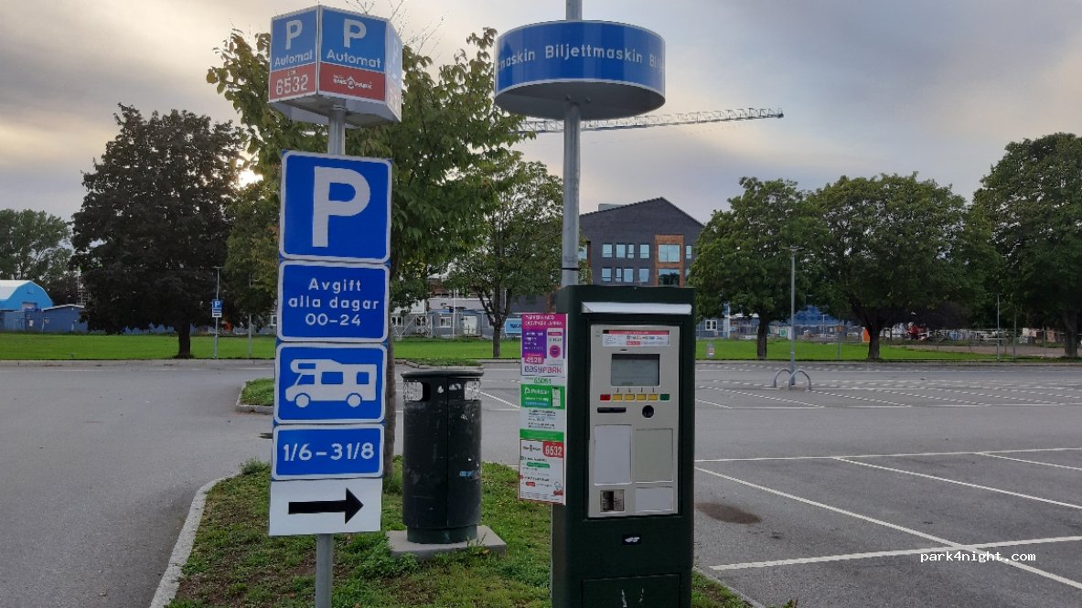 (654 63) Karlstad - 3 Drottning Kristinas väg — foto
