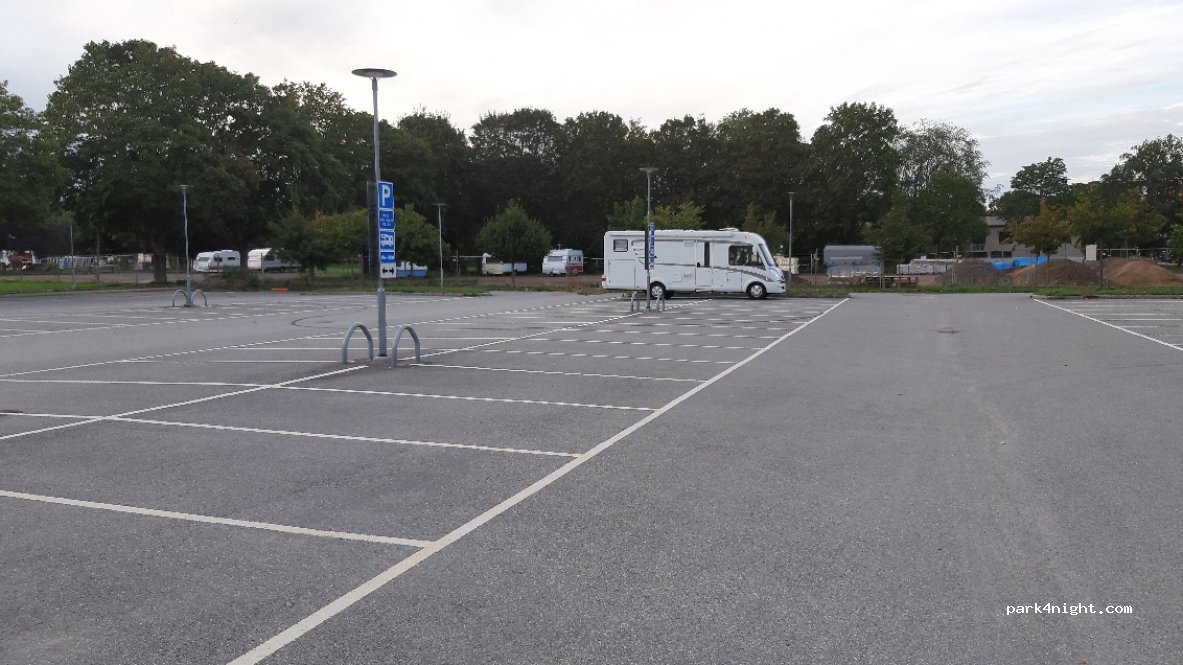 (654 63) Karlstad - 3 Drottning Kristinas väg — foto 2