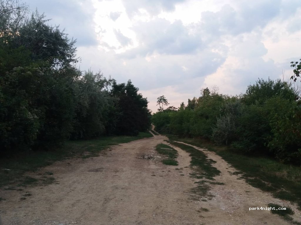 (1037) Budapest - 87 Gölöncsér utca — foto 2