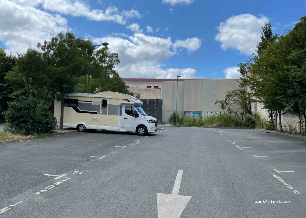 (33300) Bordeaux - 39 Avenue Emile Counord — foto