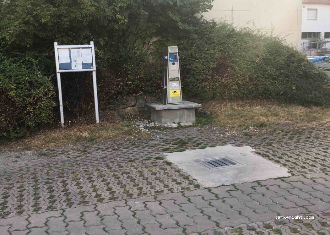 Wohnmobilstellplatz am Kirchweihplatz — foto