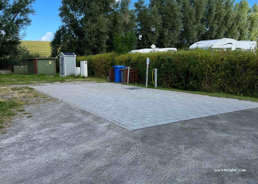 Wohnmobilhafen am Deich — foto 4