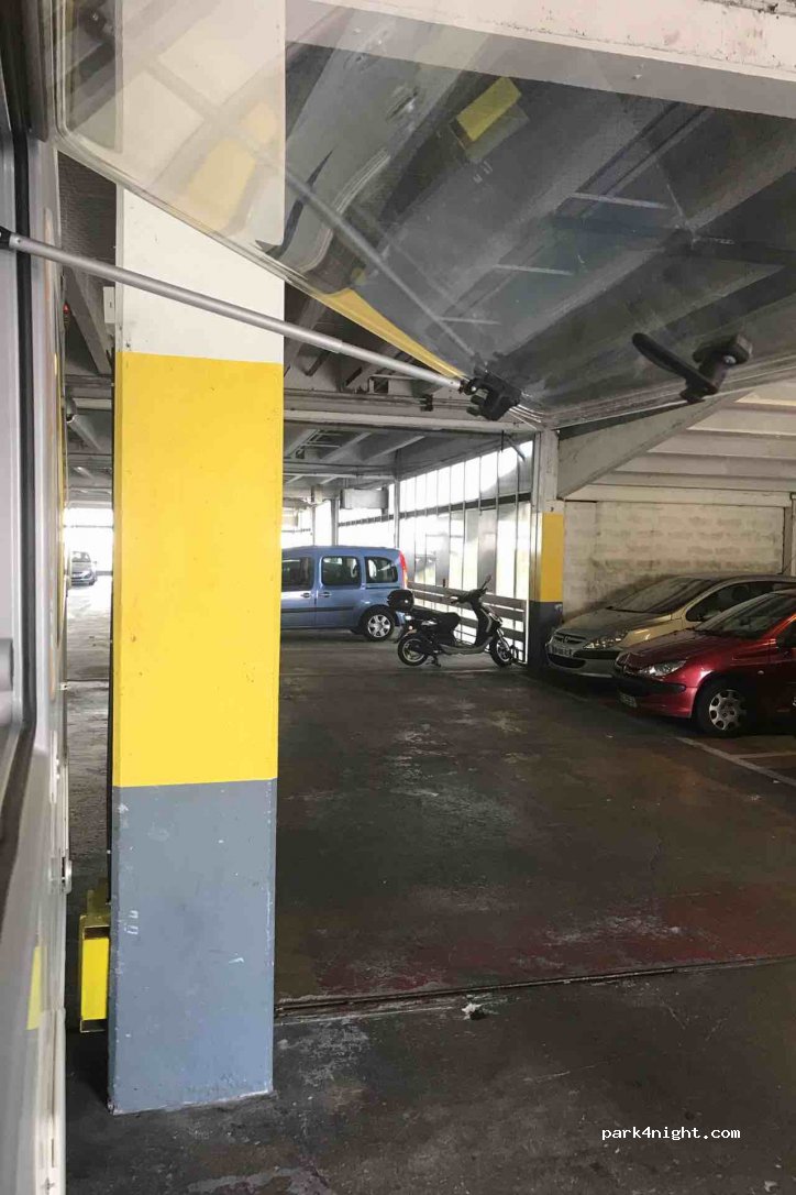 (06800) Cagnes-sur-Mer - 124 Avenue de Nice — foto 2