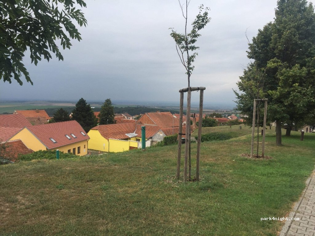 (691 09) Vrbice - Unnamed Road — foto 3