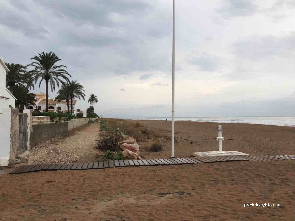 (03700) Dénia - 2 Carrer Llac Sant Martí — foto 3