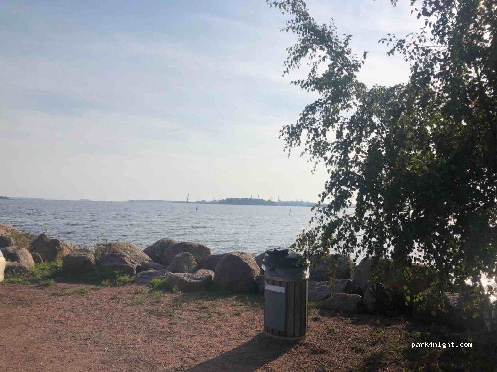 (48130) Kotka - 4 Öljysatamantie — foto