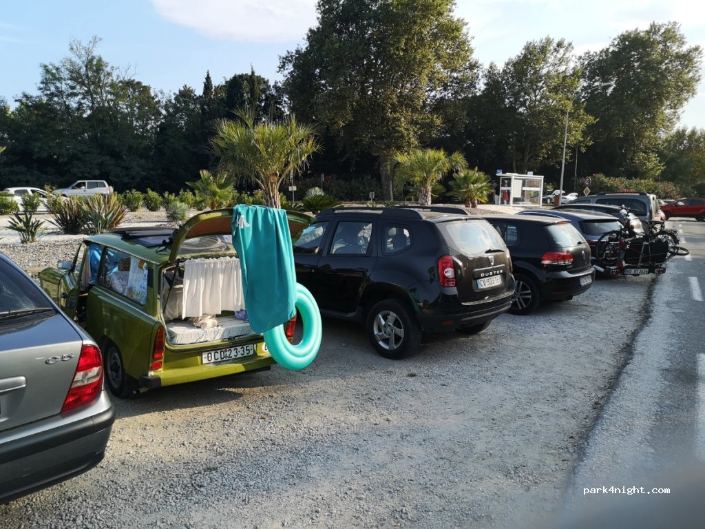 (83310) Grimaud - 71 Chemin des Mûres — foto