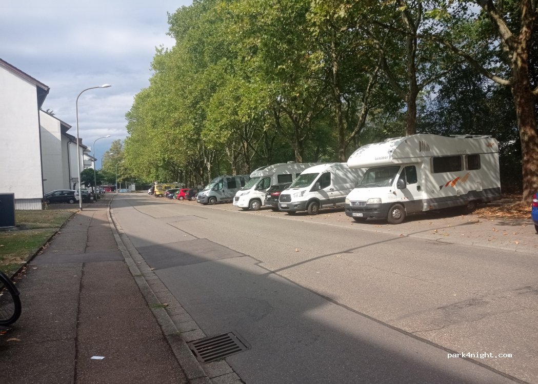 (79110) Freiburg im Breisgau - 16 Falkenbergerstraße — foto