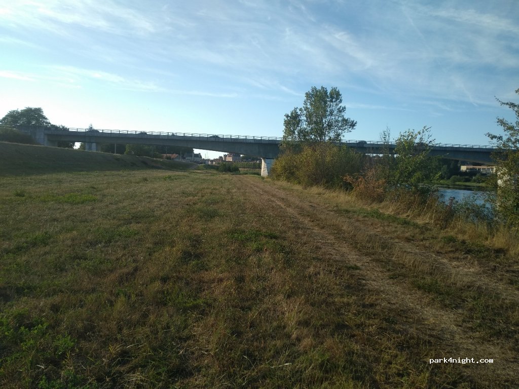 (45500) Saint-Martin-sur-Ocre - D951 — foto 2