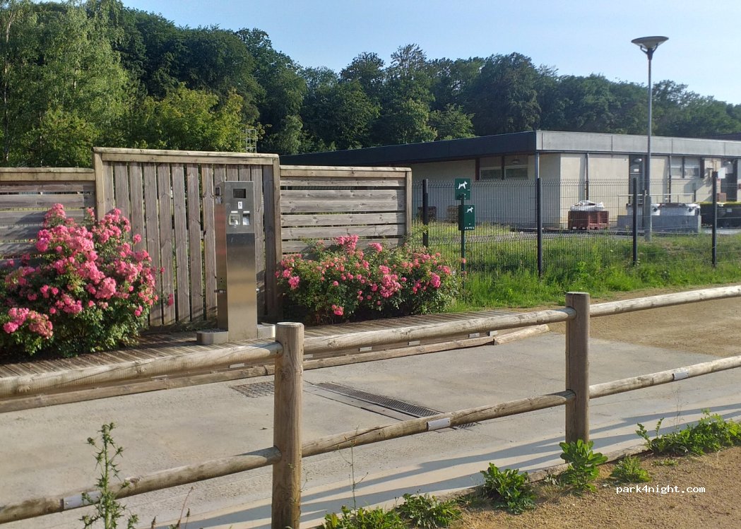 (02410) Saint-Gobain - Le Port de la Forêt 3 avenue Charles de Gaulle — foto 2