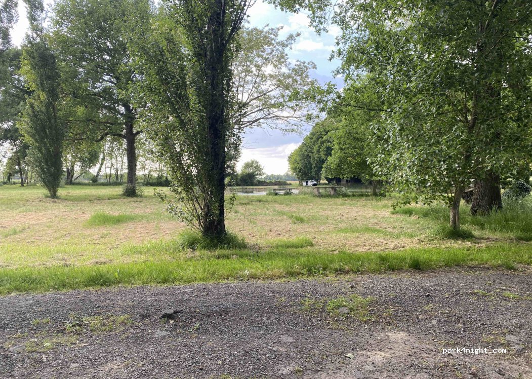 (17120) Brie-sous-Mortagne - Unnamed Road — foto 5
