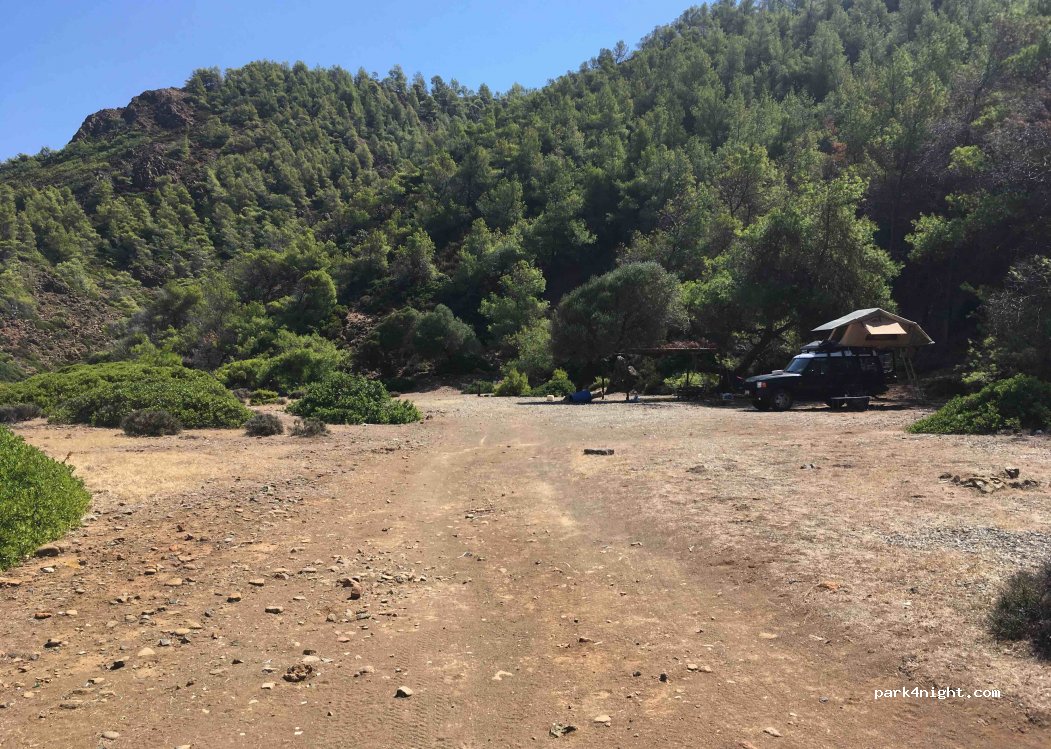 (340 04) Kireas - Unnamed Road — foto
